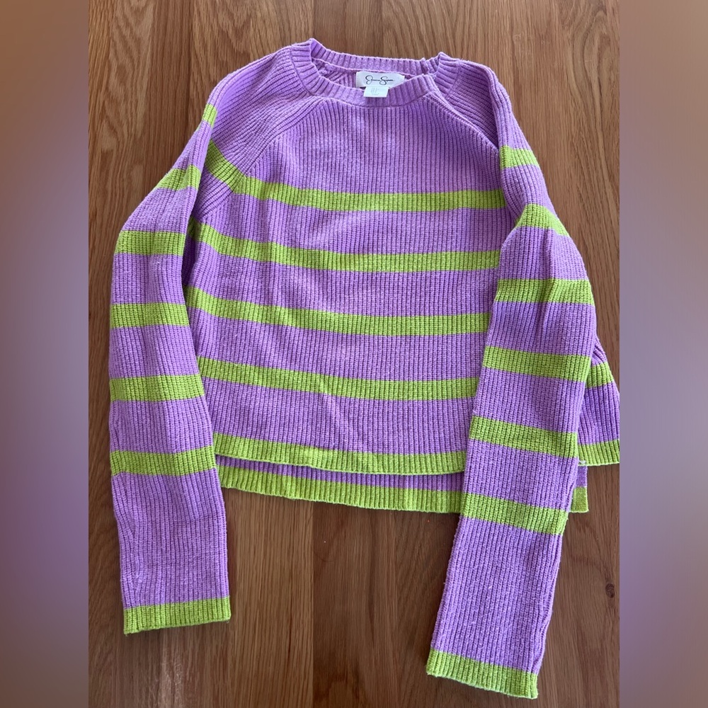 Jessica Simpson sweater